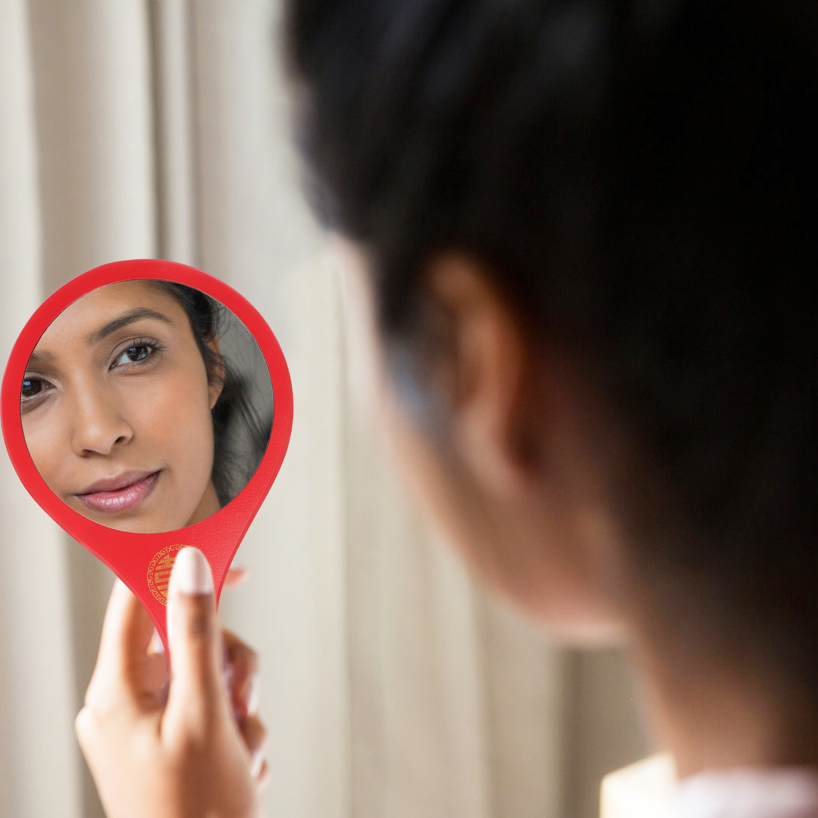 Festive Red Bridal Makeup Vintage Handheld Compact for Women Bridesmaids Wedding Beauty Tassel Decor Elegance Clear Reflective