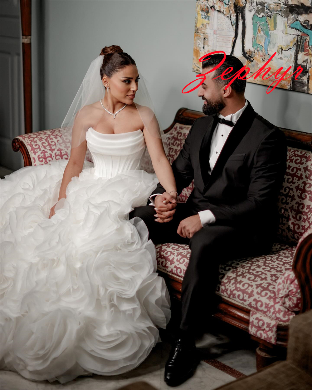 Customized Exquisite White Tulle Wedding Dress High Quality Strapless Ruched Bridal Gowns Chapel TrainLace Up Back Dress