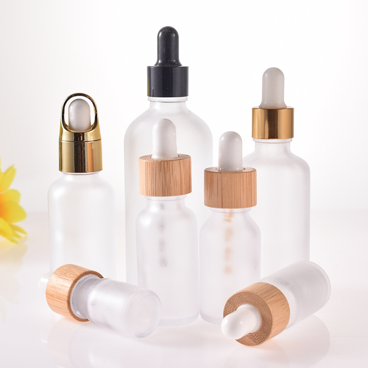 Clear plastic shampoo spray bottle with bamboo Shower Gel bottle Essential Oil Bottle Dropper Glossy Glass With Pipette Gold Lid