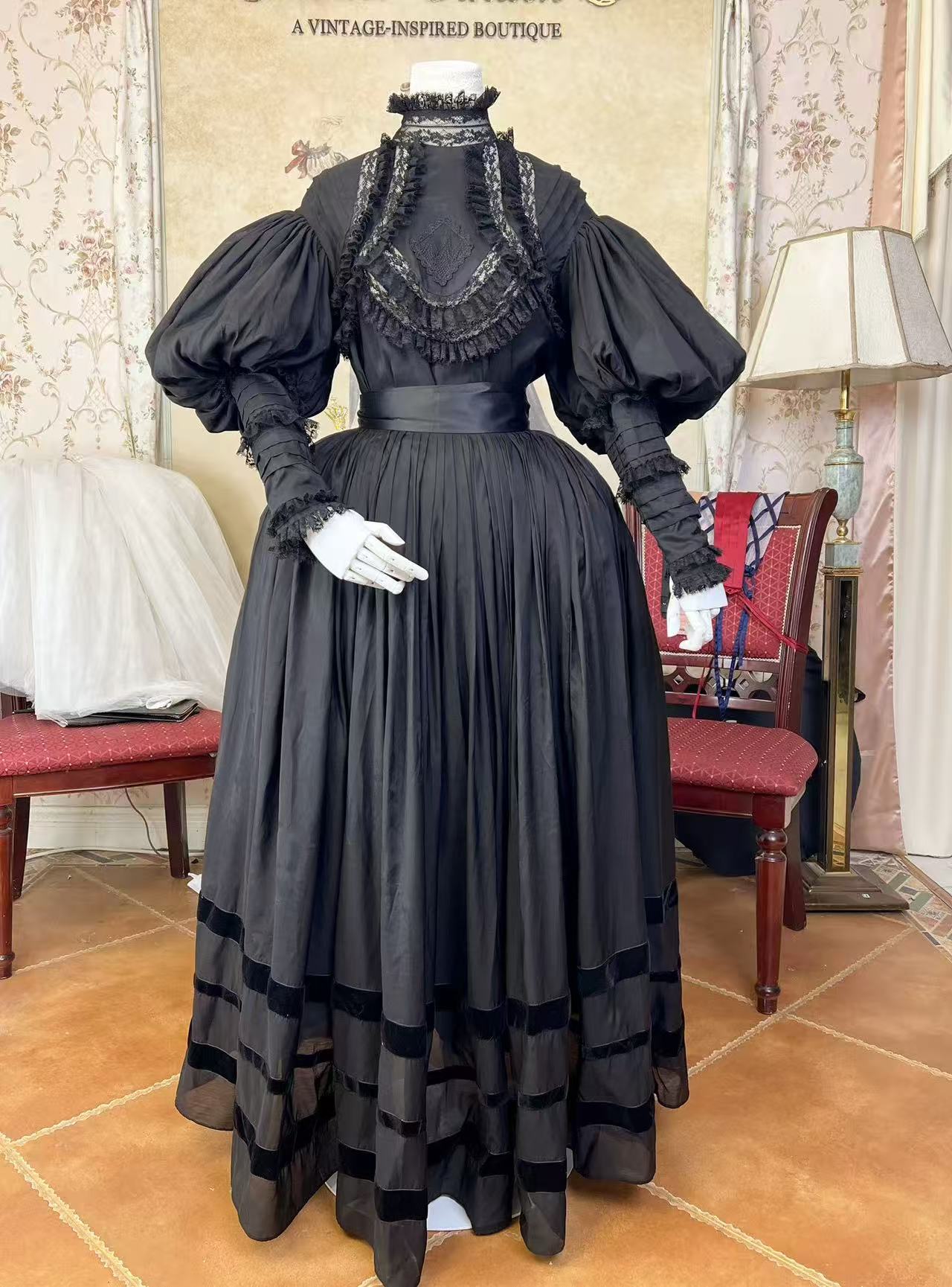 Retro Antique Shirt European Victoria Period Long Sleeved Costume Vintage Banquet Dance Suit Girls Cosplay Lolita Uniforms