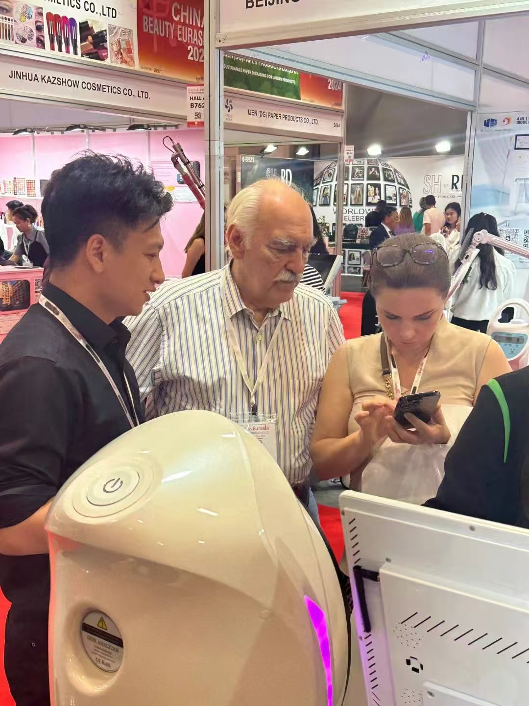 New Q2 4800 Megapixel intelligent Artificial intelligence Facial Skin Analysis Detector 3 Camera 8 Spectral Ultraviolet 3D skin