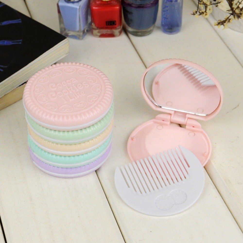 Mini 2 in 1 Comb Mirror Set Folding Comb Pocket Mirror Makeup Mirror with Comb Set Durable Portable Chocolate Cookie Shaped