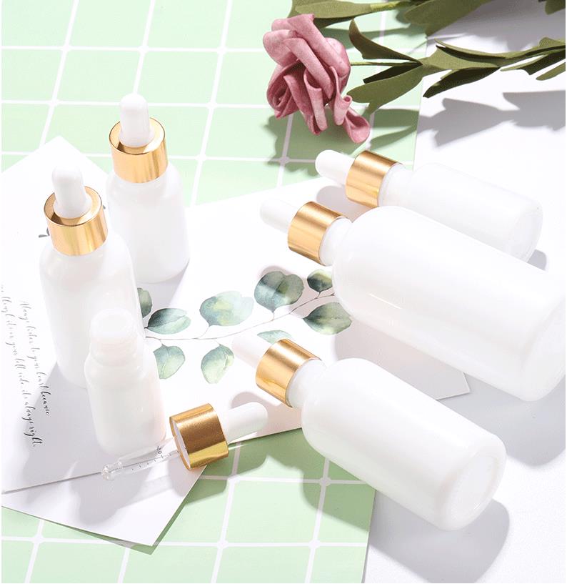 White Matte Glass Dropper Bottle with Gold Shiny lid with screen printing and package Dropper Glossy Glass Bottles With Pipette