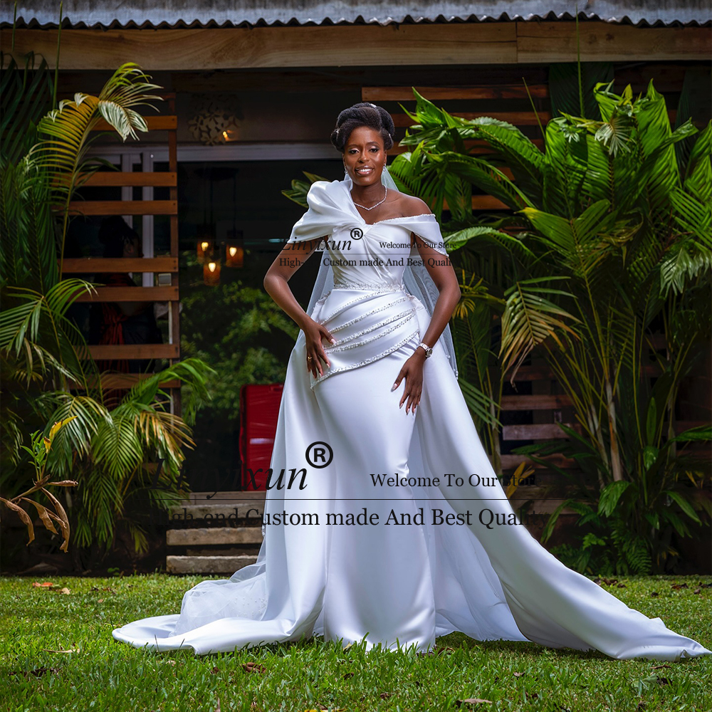 Elegant Beading Pearls Wedding Dresses 2025 Off Shoulder Mermaid Bridal Gowns Detachable Train Customized Sleeveless robe rouge