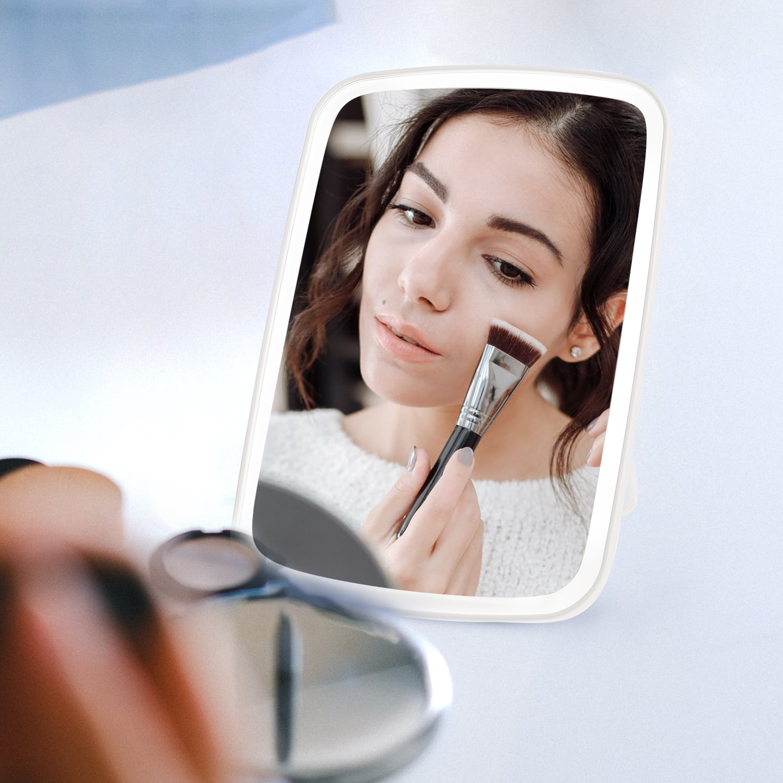 LED Makeup Foldable Mirror Colors High Definition Clear Surface Foldable Women Vanity Light Beauty Touching Mirror Gift