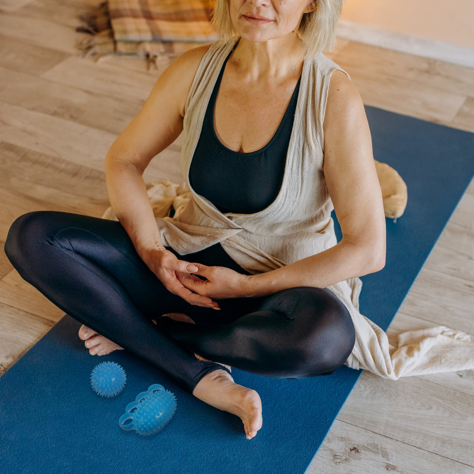 2 Pcs Hand Grip Balls TPR High Elasticity Stress Relief Finger Wrist Exercise Massage Therapy Portable Home