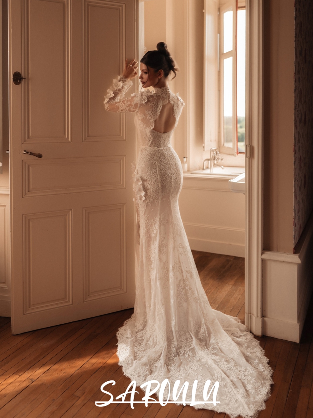 Romantic Lace Glamorous 3D Flowers Wedding Dress For Women Open Back Chic High Neck Mermaid Tulle Customized Bride Dresses