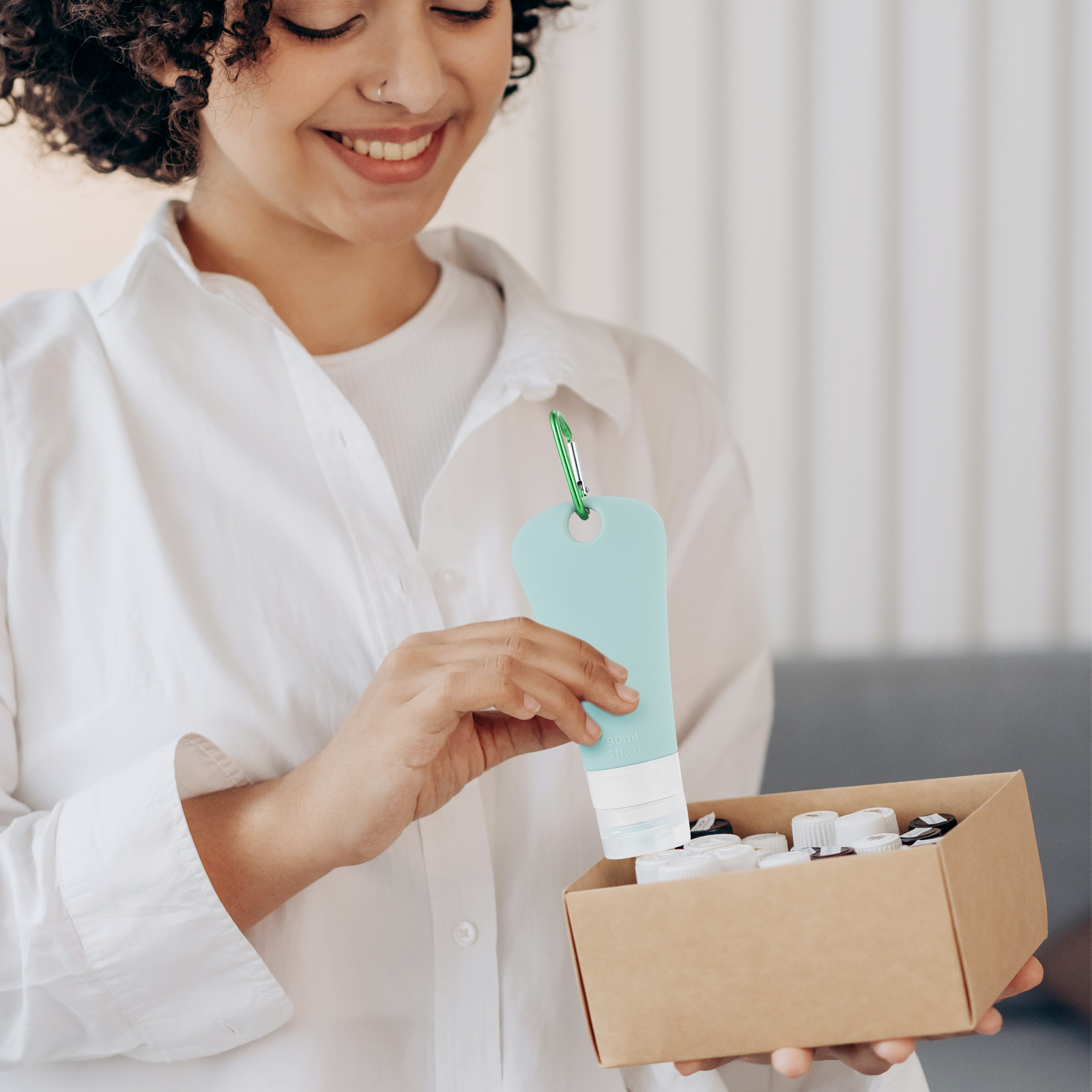 4 set Refillable Silicone Travel Bottles Leakproof Portable Liquid Containers for Toiletries Shampoo Soap Dispenser Travel