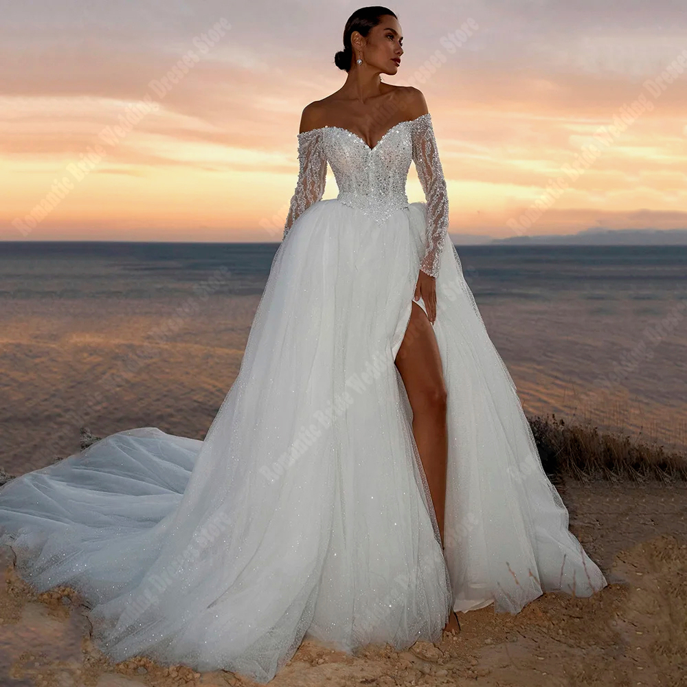 Off The Shoulder A-Line Wedding Dresses Customized V-Neck Long Trumpet Sleeves Bridal Gowns Shining Decals Embellishments Robes