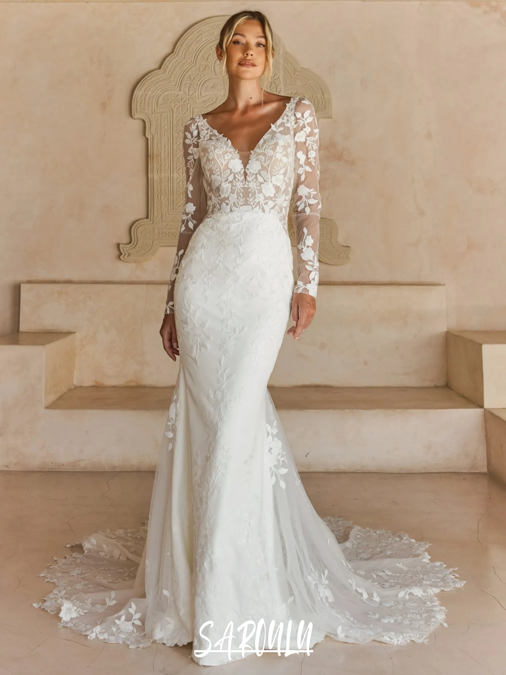 Floral Lace Chic Low Back Wedding Dress White Mermaid Bridal Gown Customized Sexy Long Sleeves Appliques Women Gorgeous Wear