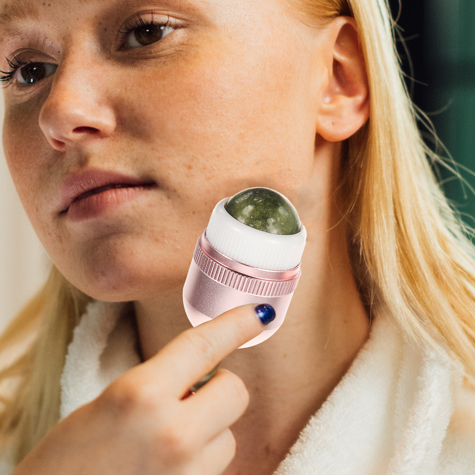 Pink Facial Massage Roller for Eye Face Beauty Care Tools Portable Skincare Massagers Women Easy to UseJade Material Lightweight