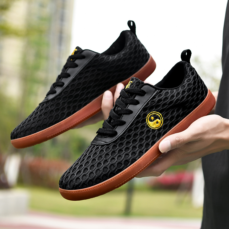 Men's and Women's Taekwondo Shoes Men's Sports Shoes Mesh Breathable Kung Fu Martial Arts Tai Chi Karate Sports Shoes
