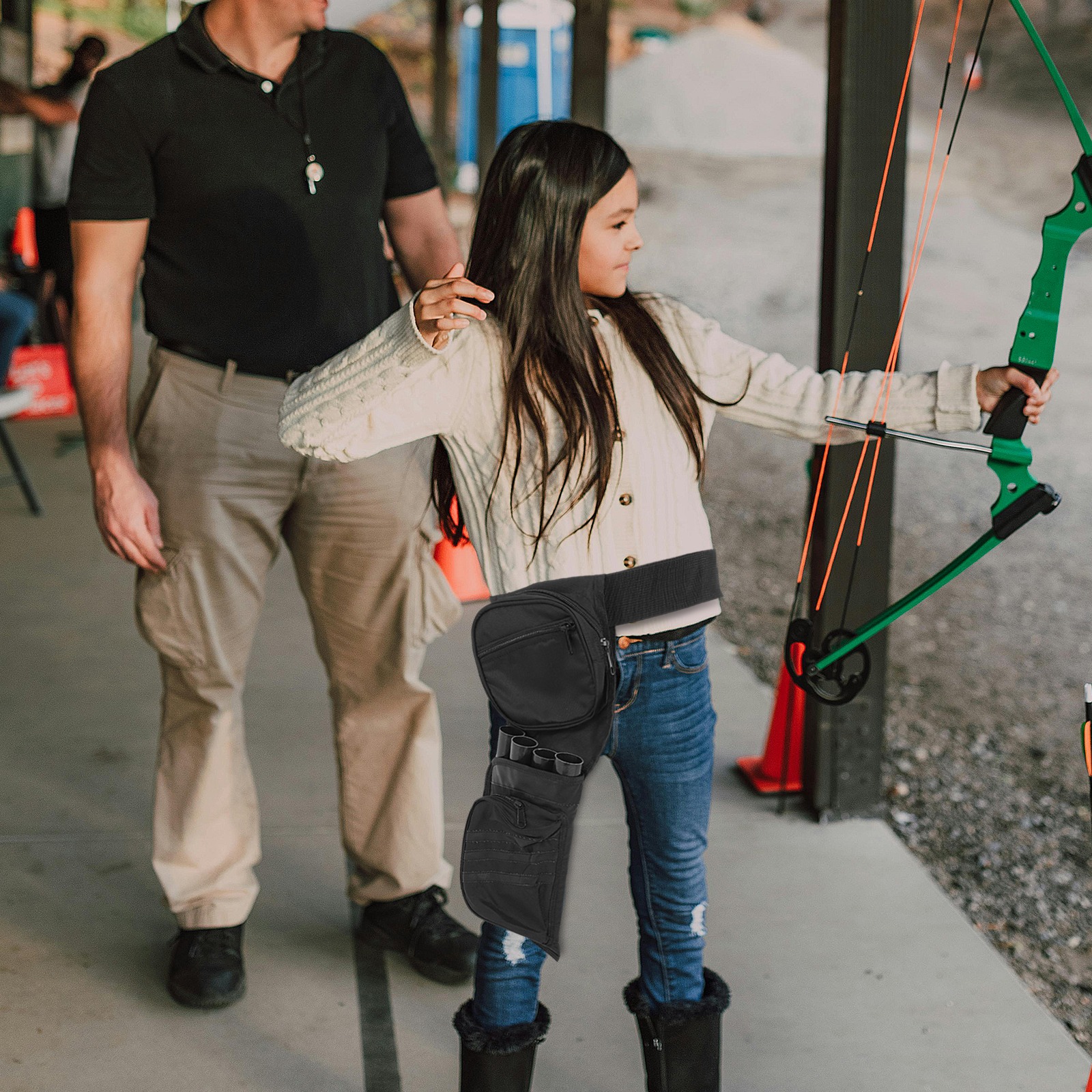 Arrow Large Capacity Outdoor Hunting Pouch Adjustable Strap for Archery Adventures and Training