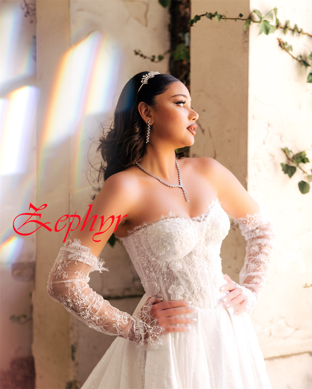 Customized White Organza Wedding Dress Elegant Strapless Detachable Sleeve Long Sleeves Bridal Gowns Chapel Train Dreses