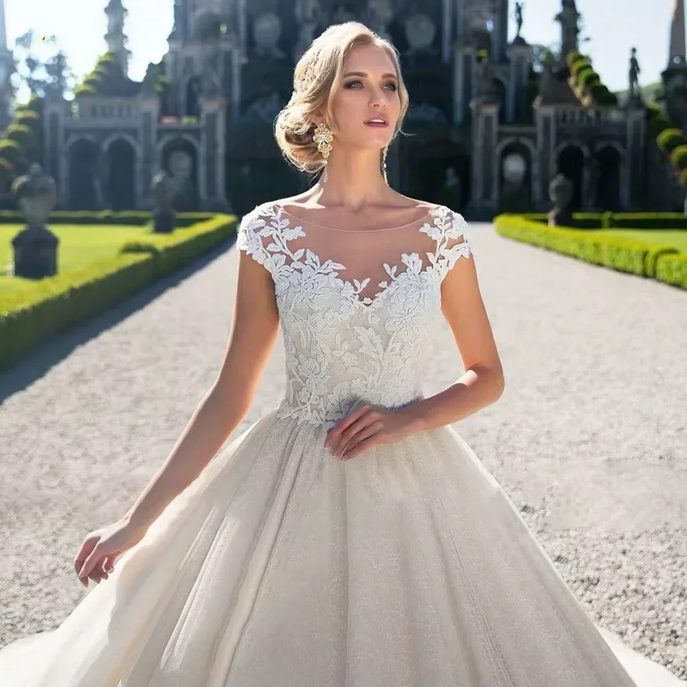 Vintage Wedding Dresses Fashion Short Palace Dream Lace Princess Bride Dress Wedding Customized