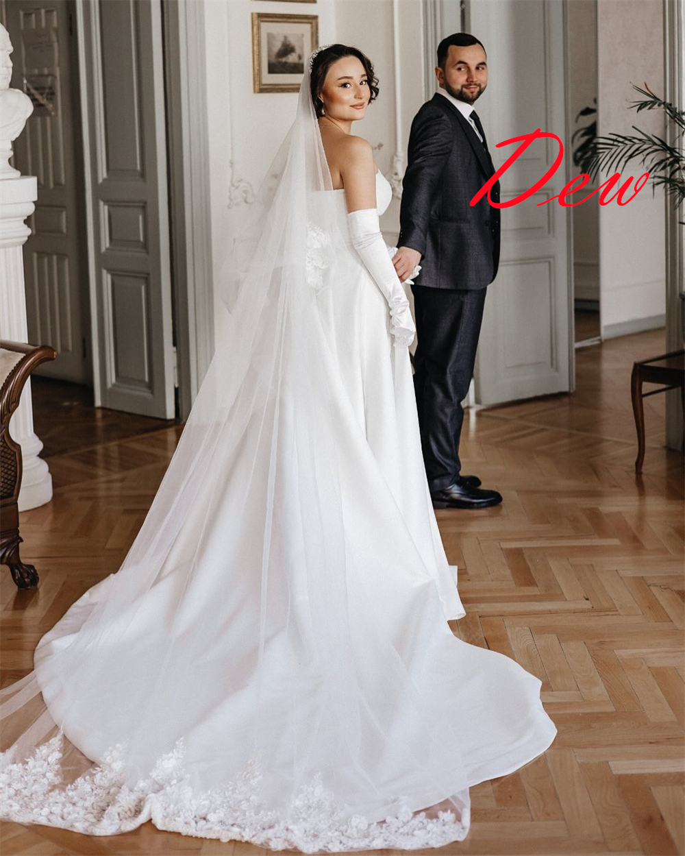 Customized High Quality Pure White Satin Bridal Gowns Strapless Detachable Sleeve Long Sleeves Wedding Dress Chapel Train Dress