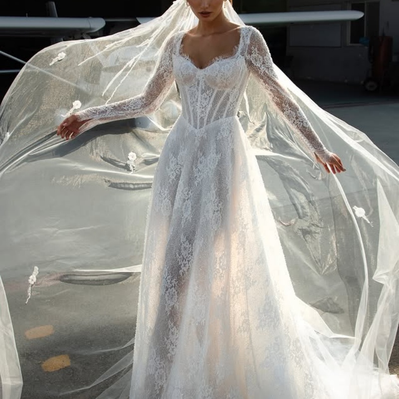 Customized  ivory Ball Gown Royal Wedding Dresses Long tail Lace applique Long sleeves Made Robe De