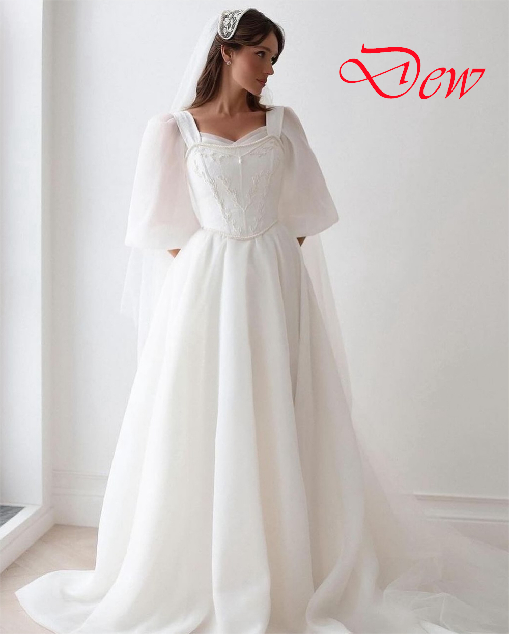 Customized High Quality White Organza Bridal Gowns Simple Strapless Half Sleeves Wedding Dress Chapel Train Backless Dress