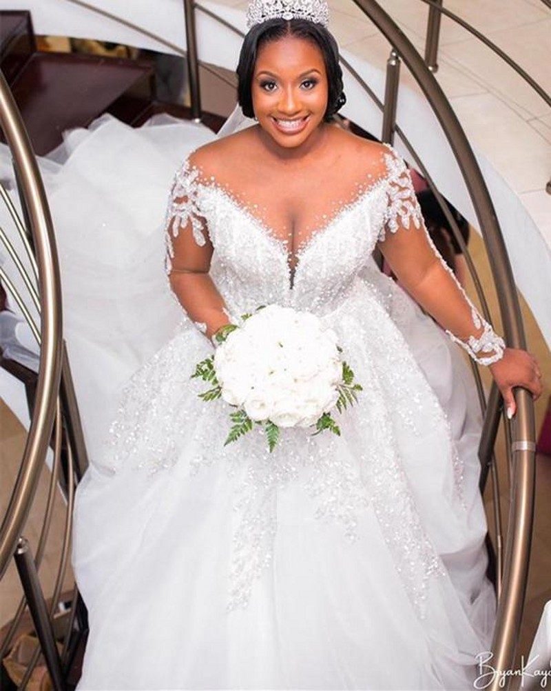 2025 Plus Size Arabic Aso Ebi Luxuirous Beaded Wedding Dress Illusion Neck Sleeves Bridal Gown Vestidos De Noiva