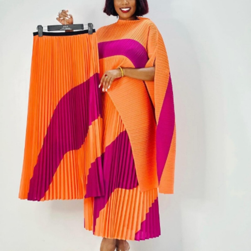 2025 New Top Quality ISSEYS MIYAKES Casual Loose Women's Long Skirt Two Piece Irregular Top Colorblocked Pleated Set