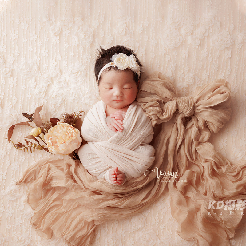 Newborn Photography Baby Beige Posing Wrap +Head Flower +Butterfly Modeling Yarn Wrap +Simulated Flower Child Studio Photograph