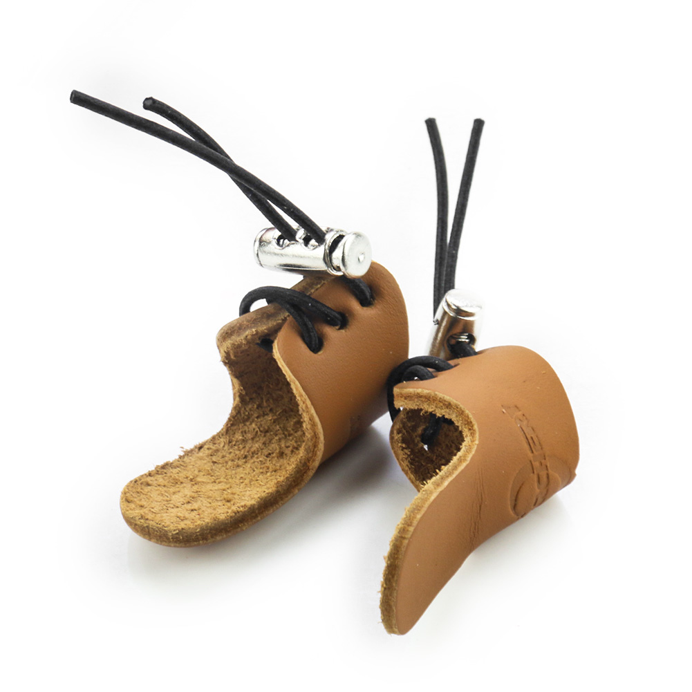 Archery Thumb Finger Tip Guard Protector Ring Tab Pad Recurve Bow Arrow Leather Adjustable Pull Glove for Hunting Shooting