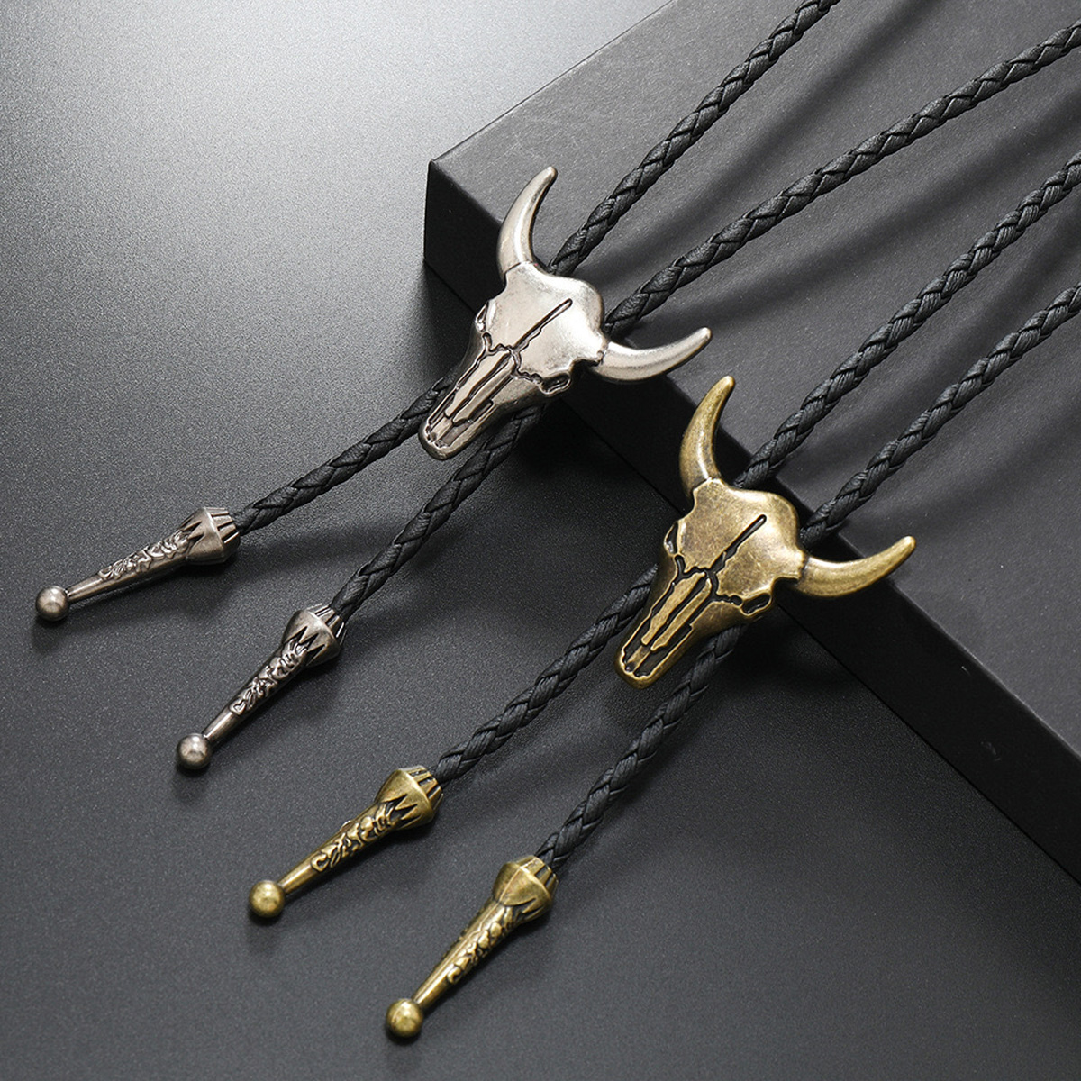 Sue Che Men&#039;s Retro Bolo Tie Fashion Accessory with Skull Cow Head Design Trendy Accessory