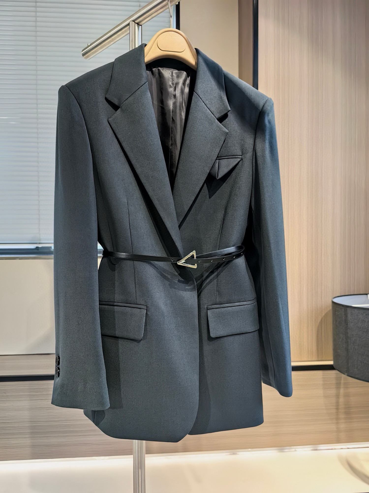 Spring solid color fashionable blazer
