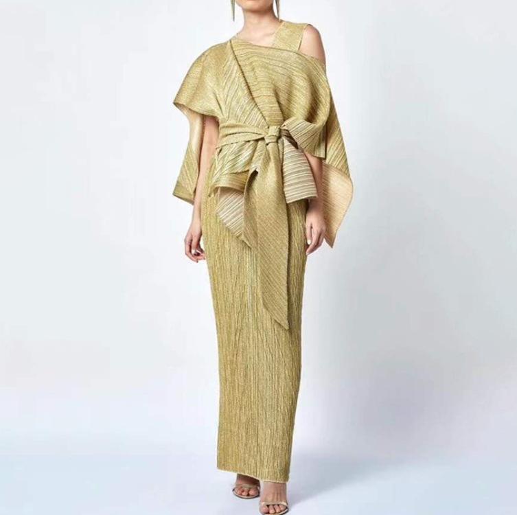 2025 New Top Quality ISSEYS MIYAKES Pleated Fall Slim Two Piece Fashion Temperament Elegant Plus Size Dresses