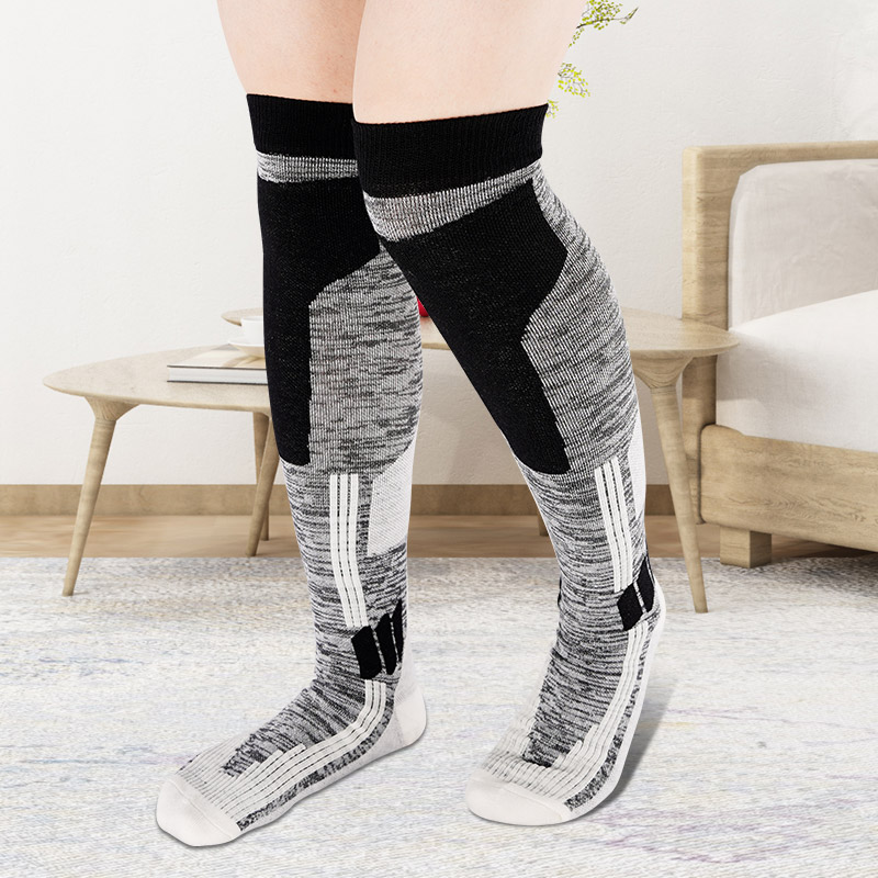 New Ski Socks High Quality Thick Cushion Knee Snowboarding Motorcycles Skiing Socks Men Women Moisture Absorption 2022