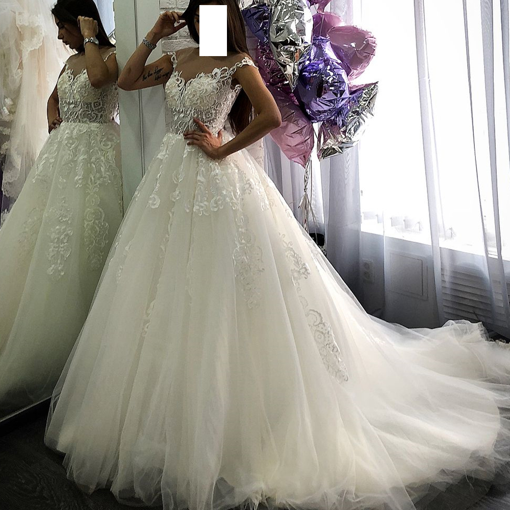 CustomizedBespoke Occasion Wedding Dress sweetheart Off the Shoulder Appliques Tulle Buttons Zipper Back Sweep Train  Lace Brida