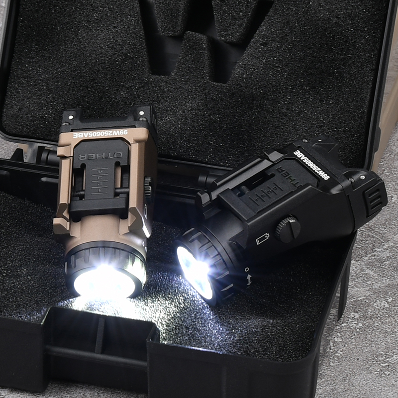 New tactical FOXTROT1X hanging flashlight 800lm illumination hunting weapon air gun reconnaissance light LED light 20mm track