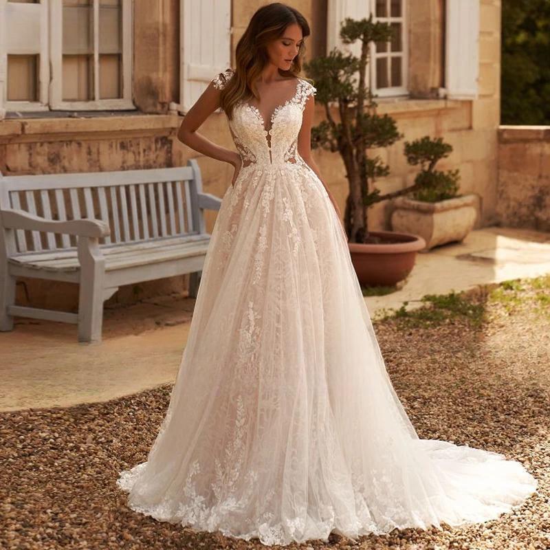 Exquisite Appliques Sweep Train Lace A-Line Wedding Dress Customized Romantic Scoop Neck Beading Cap Sleeves Vintage Bridal Gown
