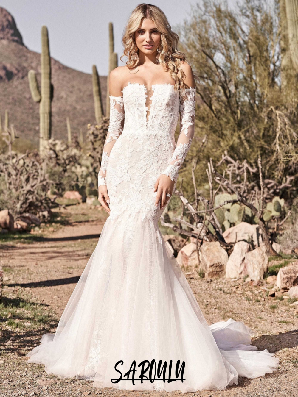 Gorgeous Buttons Back Lace Bride Dress Romantic Mermaid Strapless Women Wedding Dress Customized Off Shoulder Bridal Gown