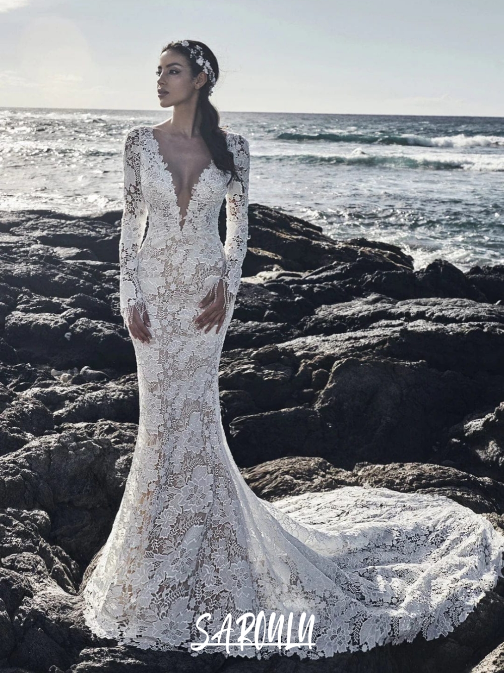 Beach Lace Mermaid Wedding Dress Modern Appliques Sexy V Neckline Customized Bridal Gown Women Beautiful Long Sleeves Wear