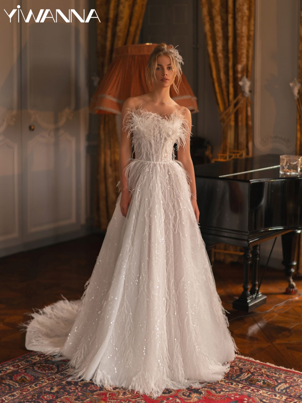 Gorgeous Beaded Feathers Wedding Dress Elegant Strapless Sleeveless Bridal Gown 2025 Customized A-line Long Dresses For Bride