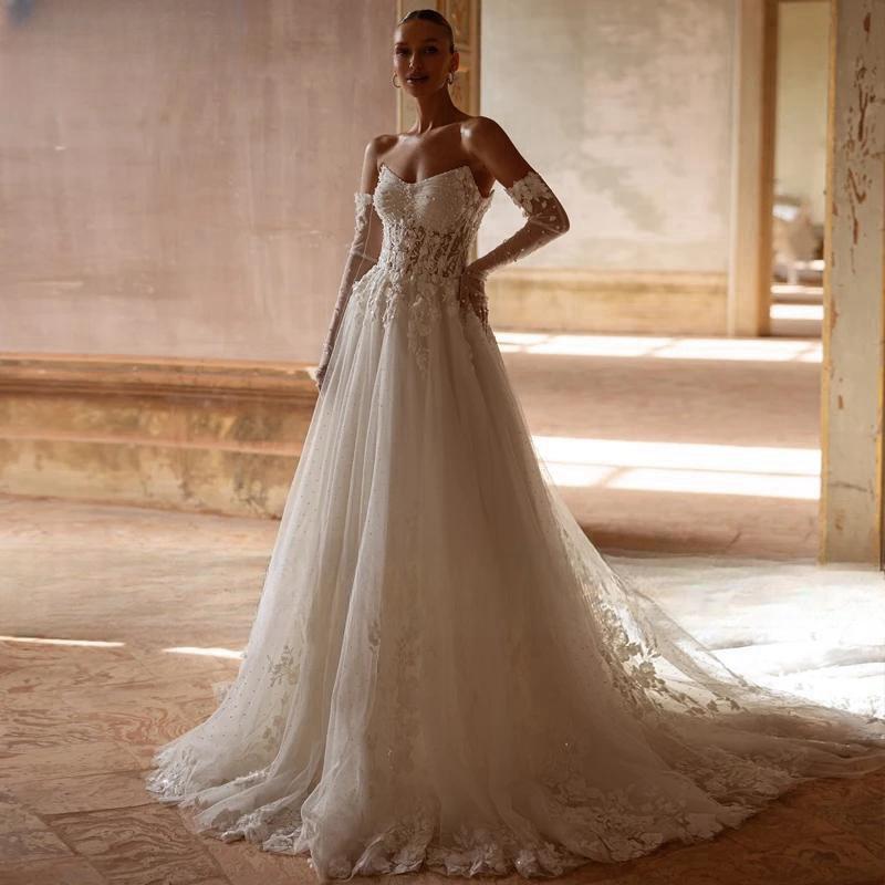 Chic Pleated Beading Strapless Lace Up A-Line Wedding Dress 2025 Gorgeous Appliques Customized 3D Flowers Princess Bridal Gown