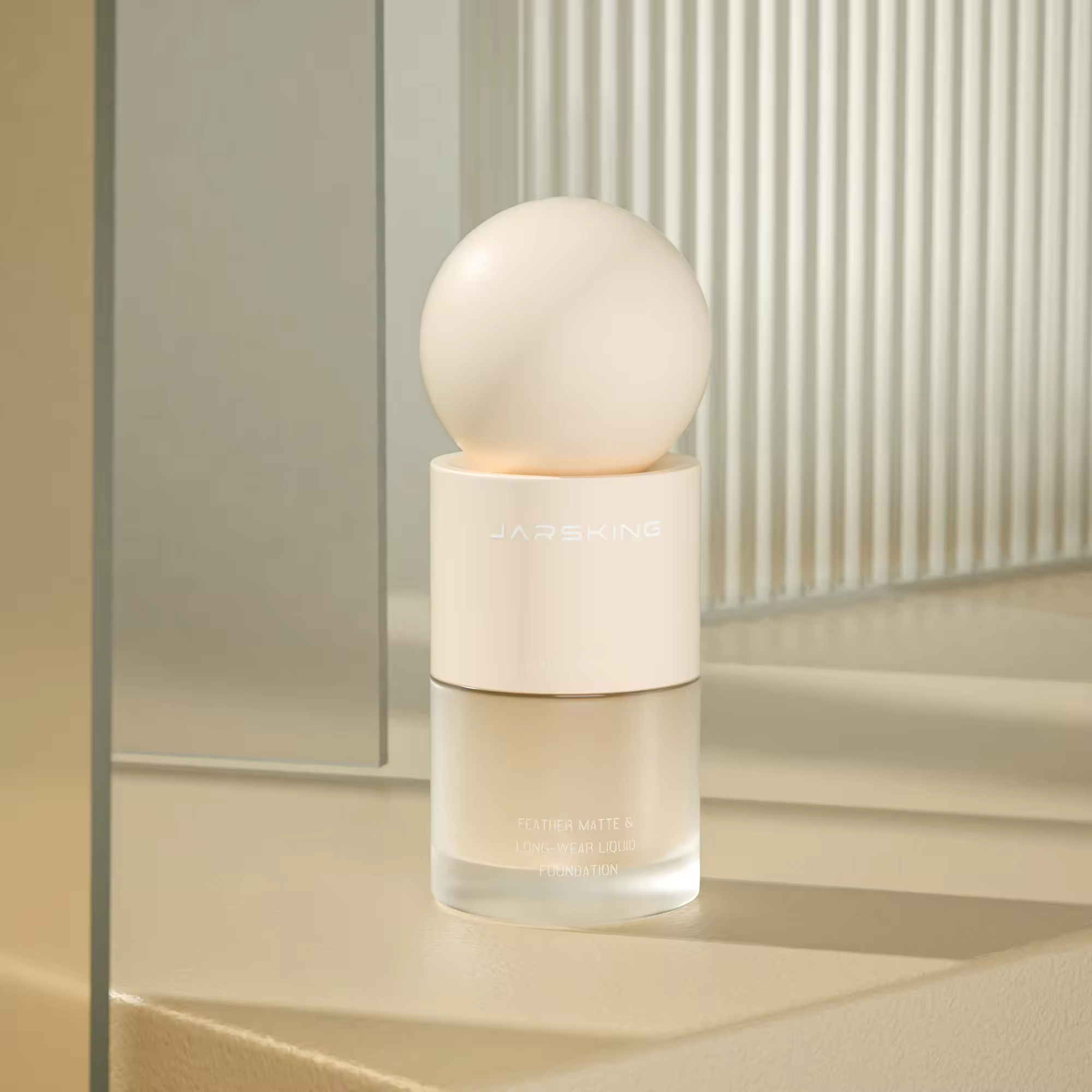 Luxury  Pump Spray Lotion Bottle for Skin Care Vials Face Cream Serum Empty Glass Perfume Packaging Pump Bottles with Round Lids