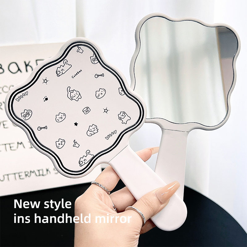 HD mirror with comb convenient makeup mirror handheld makeup mirror portable pocket mirror mini makeup mirror