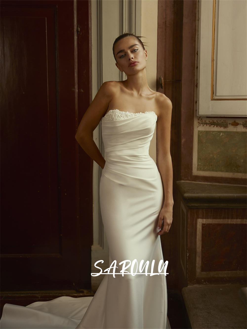 Chic Satin Bride Dresses with Flowers Details, Strapless Pleated Sheath Long Wedding Dress for Women, Customized Cheap Brdal