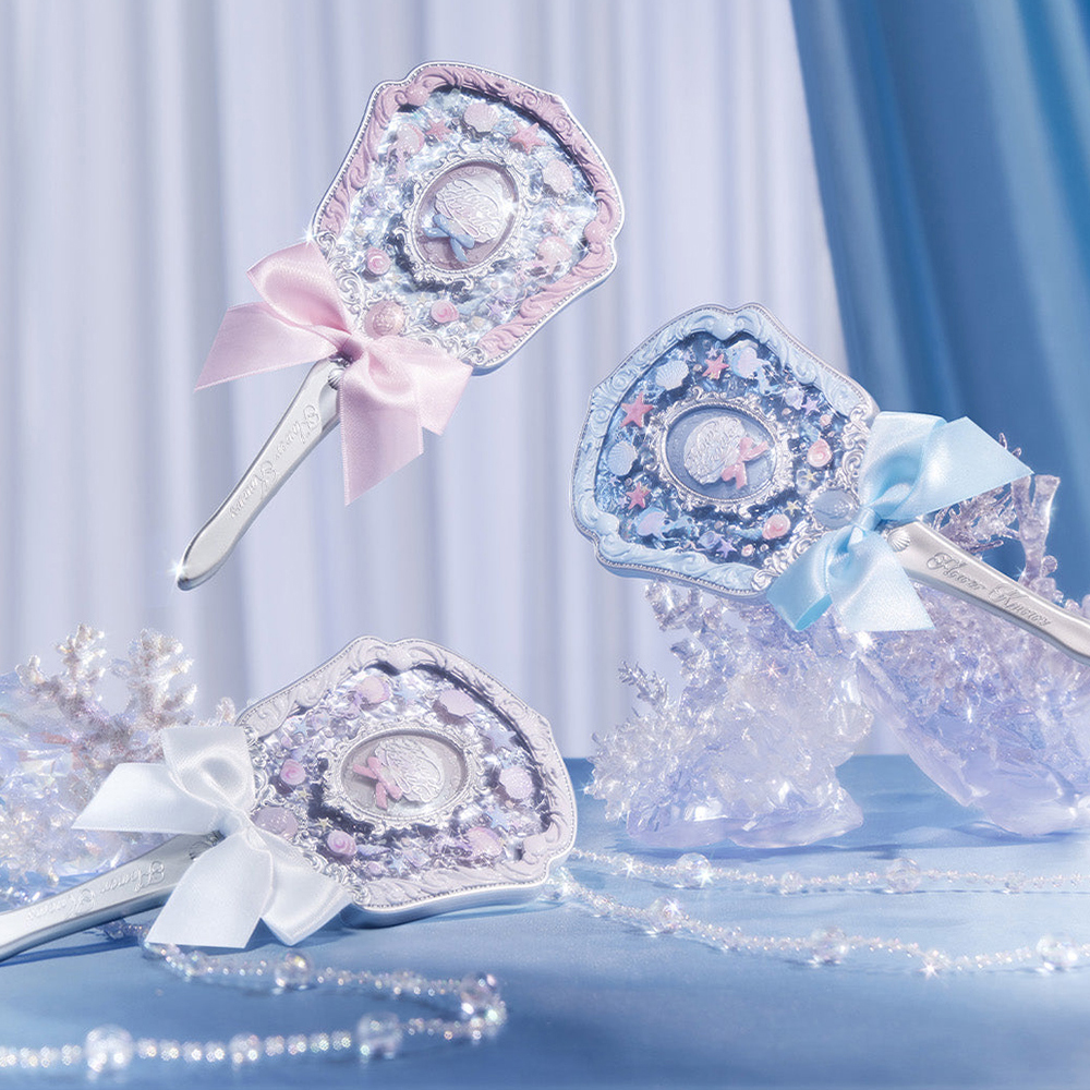 Flower Knows Shell's Jewel Hand Mirror Pearl Vintage Compact Portable Makeup Vanity Mirror Cute Princess Style for Women