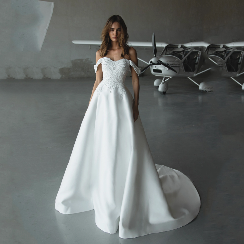 A-Line Wedding Dresses 2025 Bridal Off Shoulder Applique Vintage Bride Gowns Sweetheart Satin Beaded robe de mariée Customized